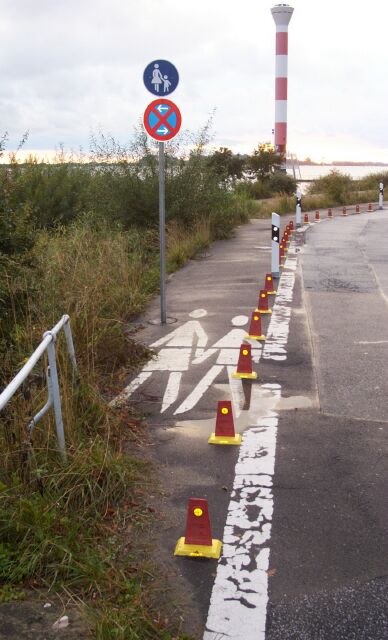 Strandweg Blankenese (September 2003) - Teil des Nordsee-Radweges