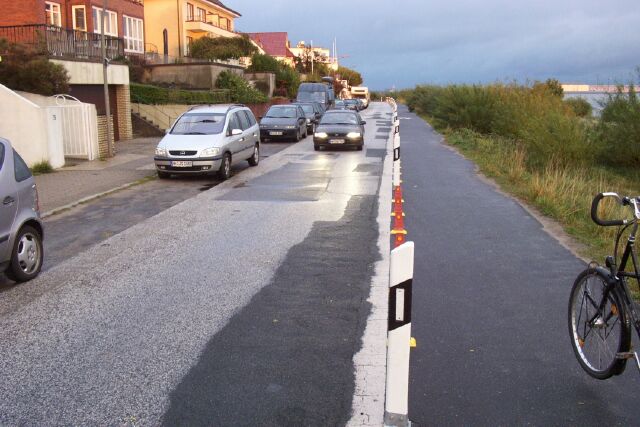 Strandweg Blankenese (September 2003) - Teil des Nordsee-Radweges